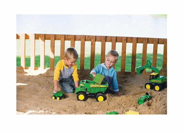 JD BIG SCOOP WITH SAND TOOLS 2 JD BIG SCOOP WITH SAND TOOLS - Image 2